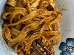 -内蒙焖面大盆骨餐馆(山大路店)