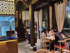 大堂-东门口涮肉·砂锅·烤串(老门东店)