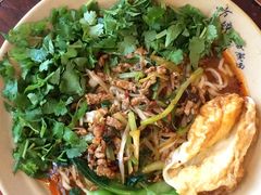 -方铲铲·成都板凳面(滨江银泰店)