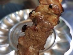 -烤肉小伙烤肉店