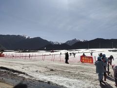 -丝绸之路山地度假区滑雪场