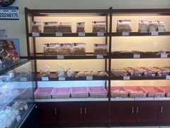 -红宝石·鲜奶小方·海派西点房(金杨店)