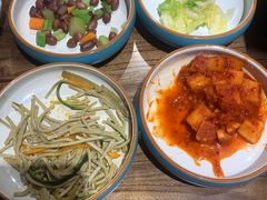 -明洞阿姨·韩式酱蟹烤肉·创意料理(三元桥店)