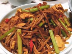 酸辣竹笋衣土豆丝-小吊梨汤·北京菜·烤鸭(鸟巢店)