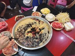 -储奇门鳝鱼火锅(总店)