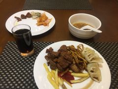 -山明水秀大饭店