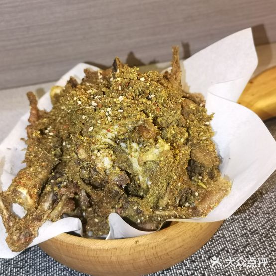 巷子里大树食堂