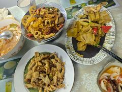 -天天向上素食餐厅(五台山店)