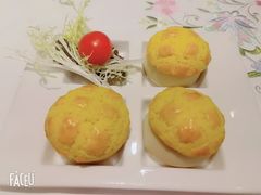 酥皮菠萝叉烧焗餐包-翠园(北京王府中环店)
