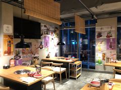 大堂-日进一片海.生腌海鲜火锅.宵夜烧烤(三里屯总店)