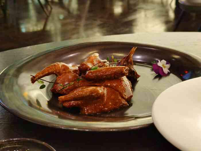 初筵-"这家店就在马路边,开车很难识别,门口不大."-大众点评移动版