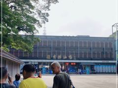 -越秀山游泳场