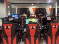 -鹏羽电竞馆(万盛东地铁站店)