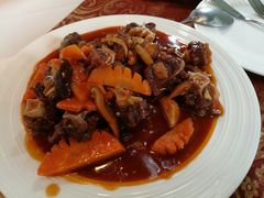 红烩牛尾-小白桦西餐厅