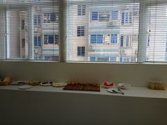 -卡罗酒店(东门晒布地铁站店)