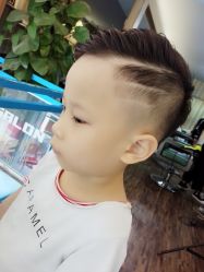 -BTR发型定制潮沙龙店