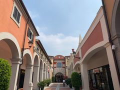 -佛罗伦萨小镇广佛名品奥特莱斯(疏港路店)