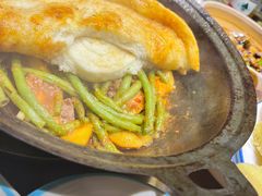 烀饼一锅出-快乐老家三鲜饺子东北菜(南六中路店)