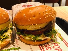 -The Habit Burger Grill 哈比特汉堡(复兴soho店)
