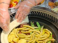 -哈尔滨烧烤·山河村铁锅炖(交大店)