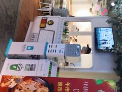 -运气牛自助酱大骨火锅(南京东路店)