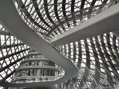 -凤凰中心