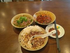 -谢老五跷脚牛肉·非遗传承店