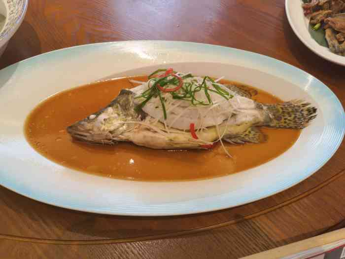 万事发鱼庄cctv采访鱼宴-"来松花湖滑雪,由于今年疫情影响的关系,境.