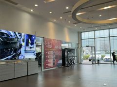 -成都中升之星奔驰4S店