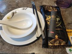 -三人行骨头王火锅(长寿店)