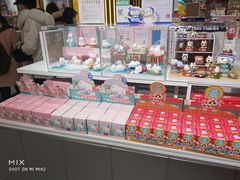 -泡泡玛特POPMART(上海环球港店)