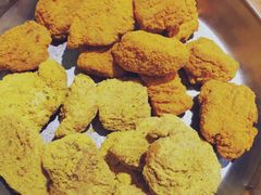 -BHC炸鸡(明洞总店)