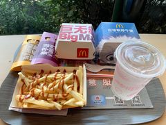 -麦当劳(展览路店)