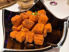 黑松露脆皮豆腐粒-桂满陇·江南小馆·蟹黄小笼汤包(清河万象店)