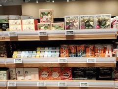 -七鲜超市(瑞虹天地太阳宫店)