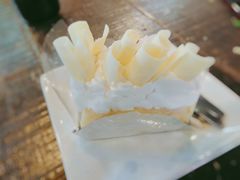 -莓园冰淇淋店