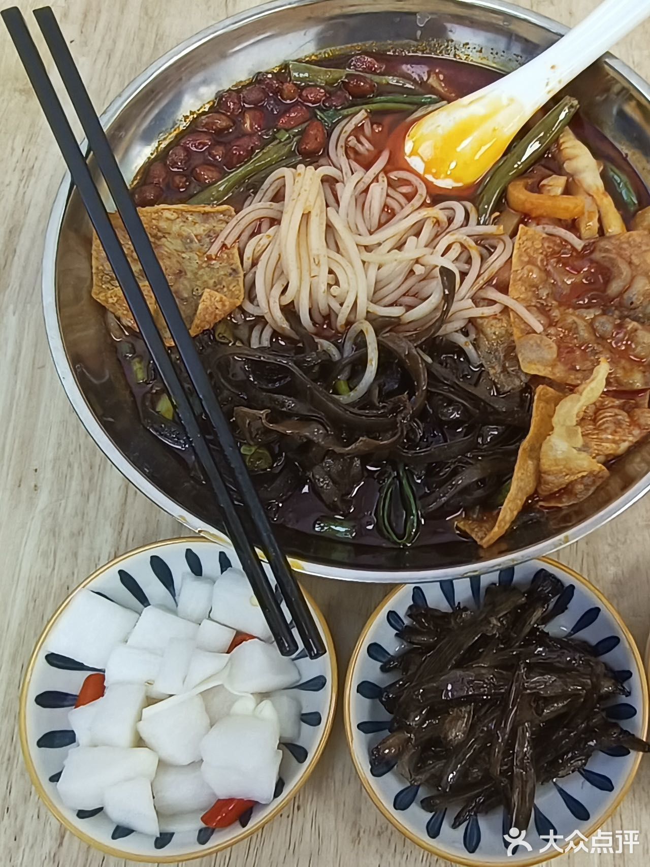 满大碗都是料🍜 这家螺蛳粉就是性价比高