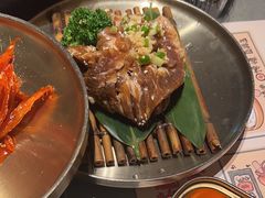 -草家酱蟹炭火烤肉店(珲春南路一店)