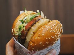 -The Habit Burger Grill 哈比特汉堡(世博店)