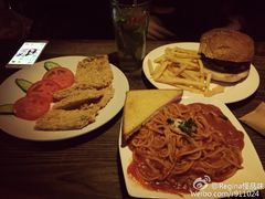-Helens海伦司小酒馆(津湾广场店)