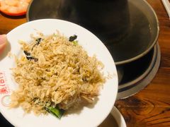 -洞庭洲·防空洞火锅·烧烤·铜锅涮肉(新百广场店)