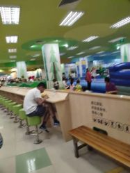-莫莉幻想儿童乐园(武汉金银潭永旺店)