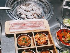 -马路牙子烧烤音乐酒馆(望京店)