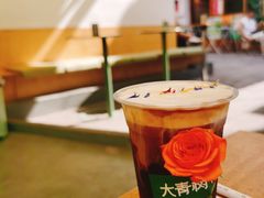 风城玫瑰-大青树咖啡(大理古城店)