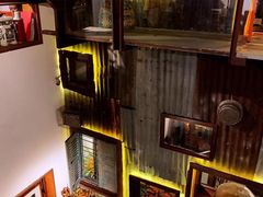 -Cuc Gach Quan Restaurant