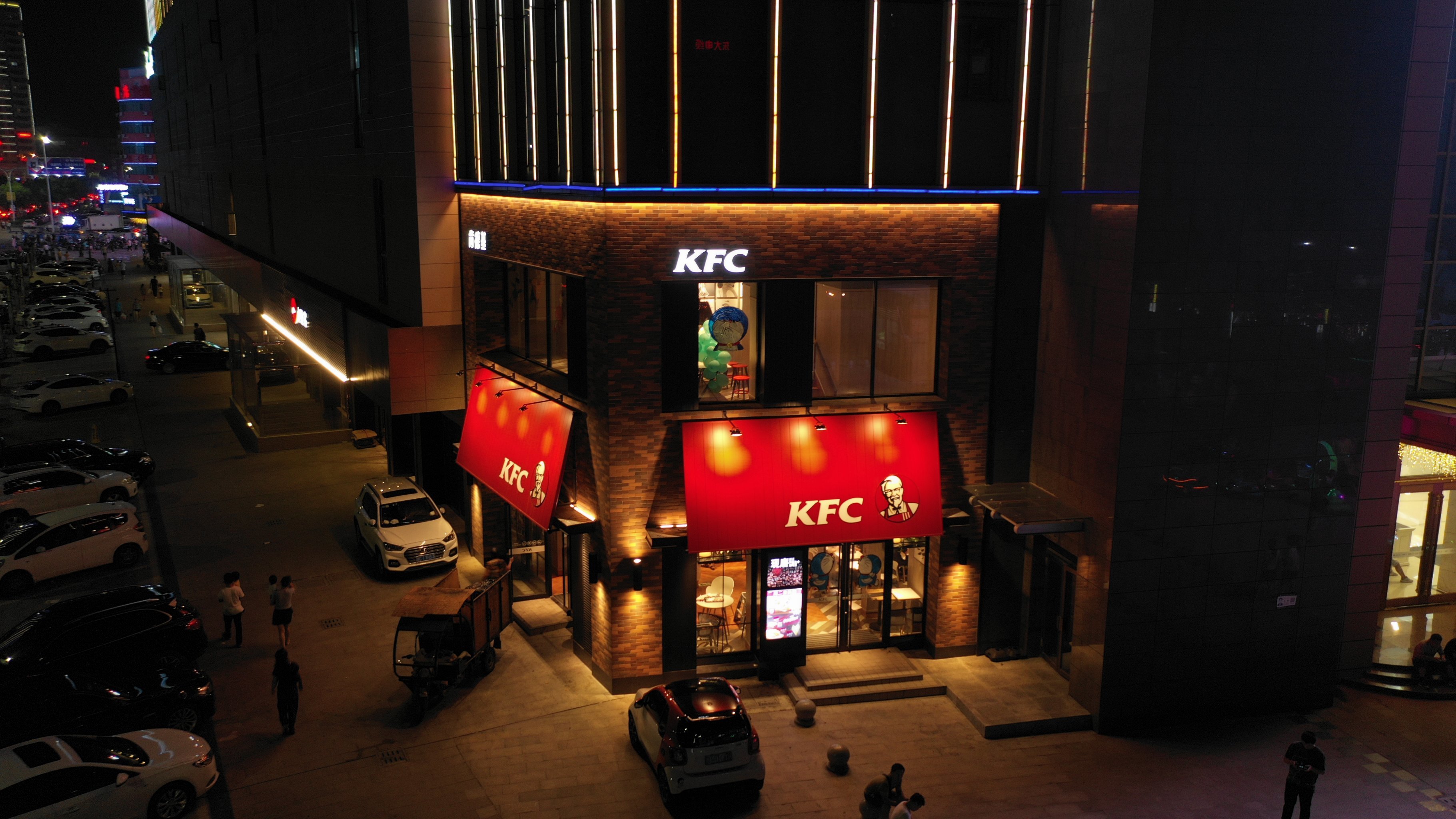 位置在柳市现代广场,靠近柳江大道这边这