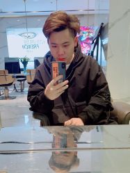 -罗亚帝造型·烫发染发