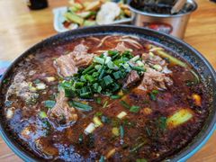 -胥佳烧鸡公牛肉面馆