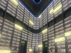 -上海虹桥中心爱琴海亚朵S酒店