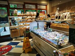 面包甜点陈列柜-85度C(生甜甜圈研究工坊·上海局门店)